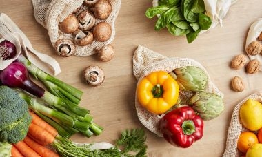 Care este diferența dintre o dietă pe bază de plantă și una vegană?